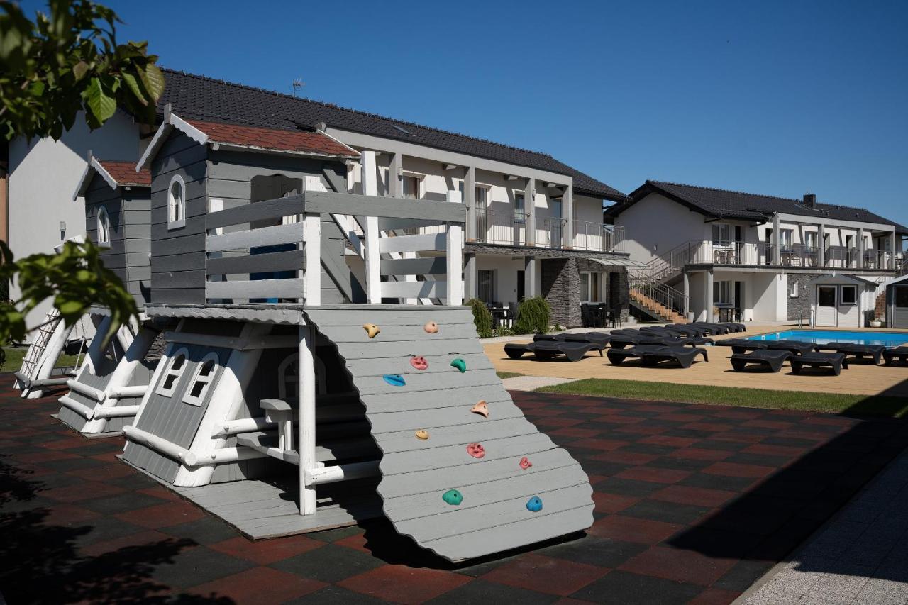 Seo2 Rewal - Apartamenty Z Osobnym Wejsciem, Grzany Basen, Darmowe Sauny, Parking, Grill, Wifi Exterior photo